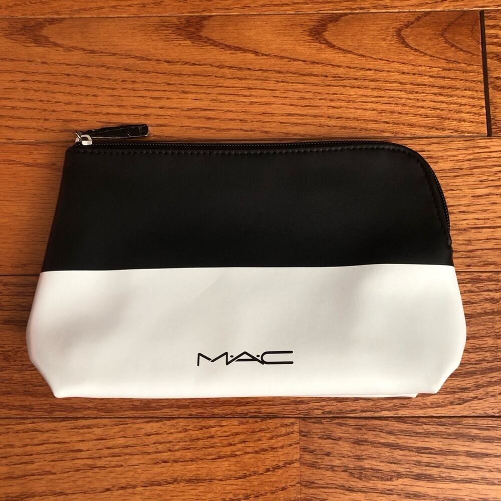 MAC Cosmetics Faux Leather Black White Makeup Pouch Bag with Zipper NWT
